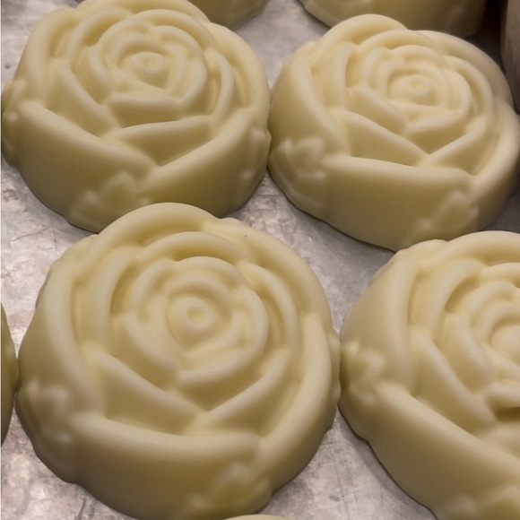 Coconut and Peach Mango Lotion body bars - Picture 2 of 3